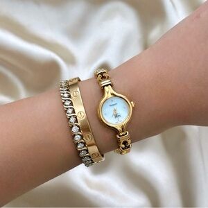 AUTHENTIC RARE VINTAGE BURBERRY MOTHER-OF-PEARL & CZ DIAMOND WATCH